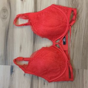 Pristine Victoria's Secret Very Sexy Lightly Lined Plunge Bra Red Lace 34D